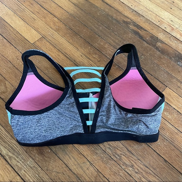 Victoria’s Secret PINK ultimate push-up zip sports bra - Picture 5 of 7